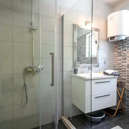 度假居 4 Bedroom Lovely In