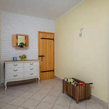 4 Bedroom Lovely In