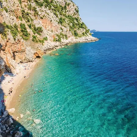 Croatia Lovorno